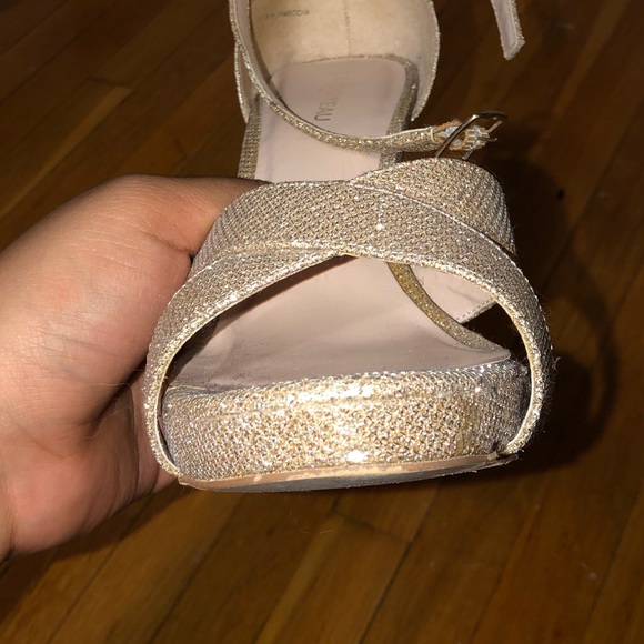 Le chateau high heels - Picture 3 of 7